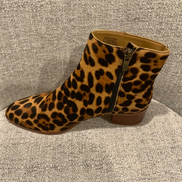 NWOT J.Crew factory Walker Calf Ankle Booties, Size 6.5 - Picture 2 of 5